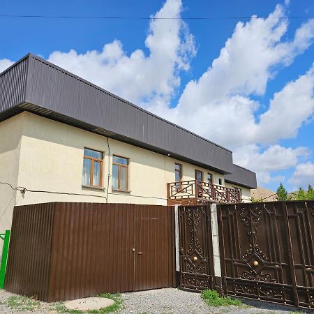 Guest House Tenir Too Naryn Buitenkant foto