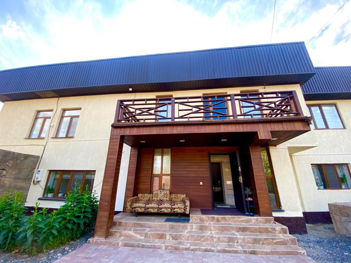 Guest House Tenir Too Naryn Buitenkant foto