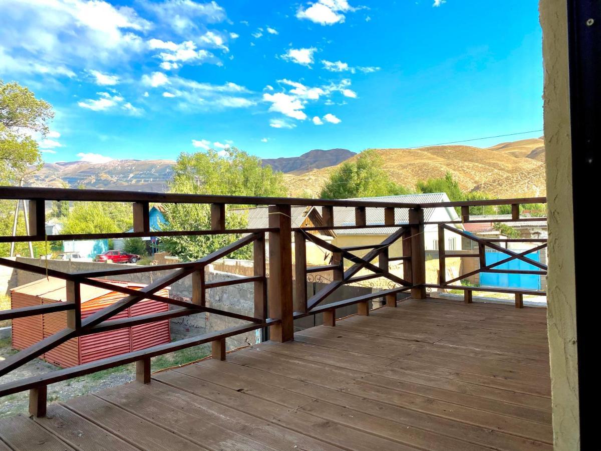 Guest House Tenir Too Naryn Buitenkant foto