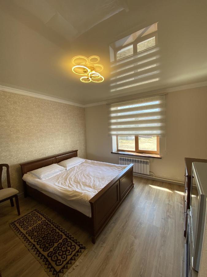Guest House Tenir Too Naryn Buitenkant foto